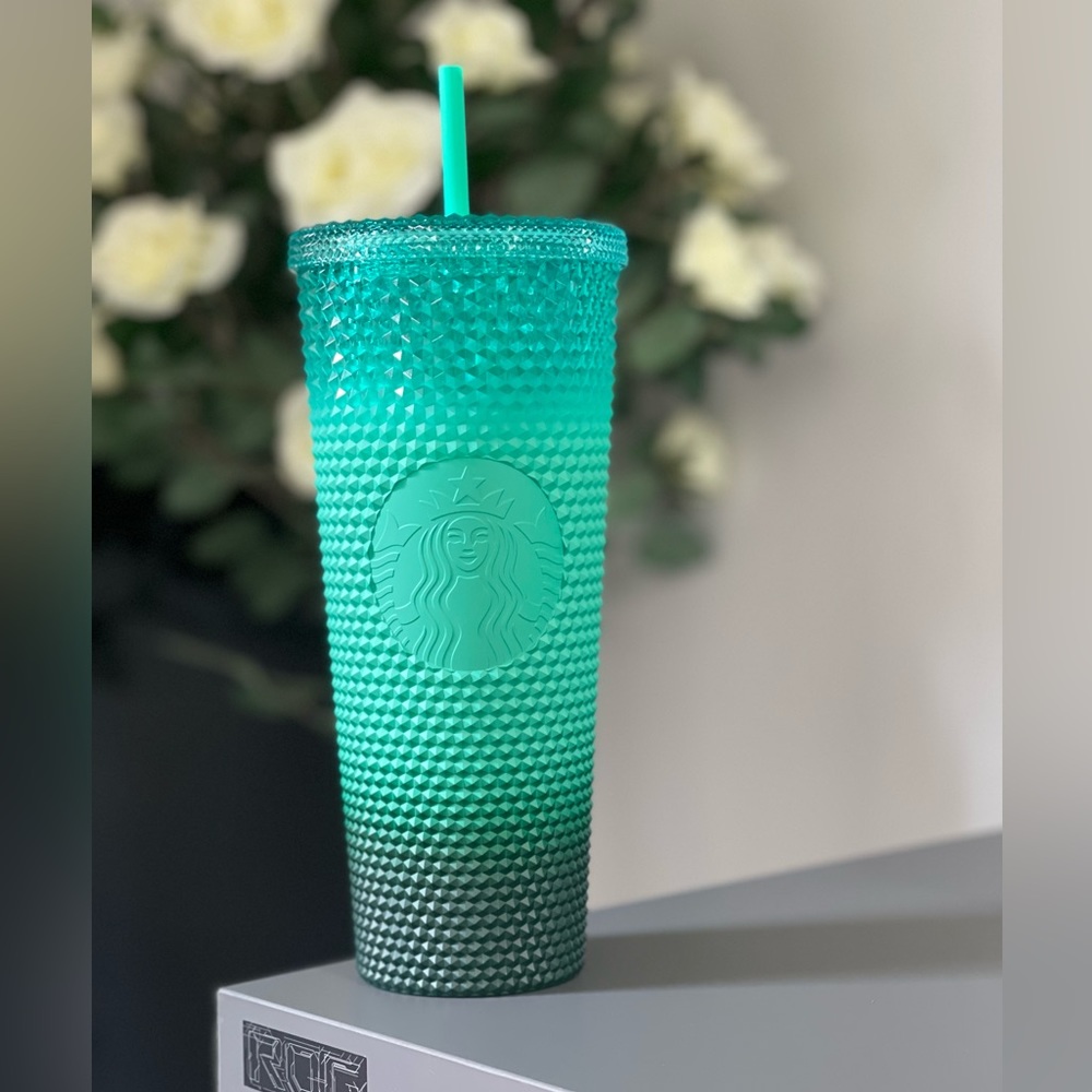 NWT Starbucks 2022 Venti Green Waxberry Gradient Bling Studded Tumbler